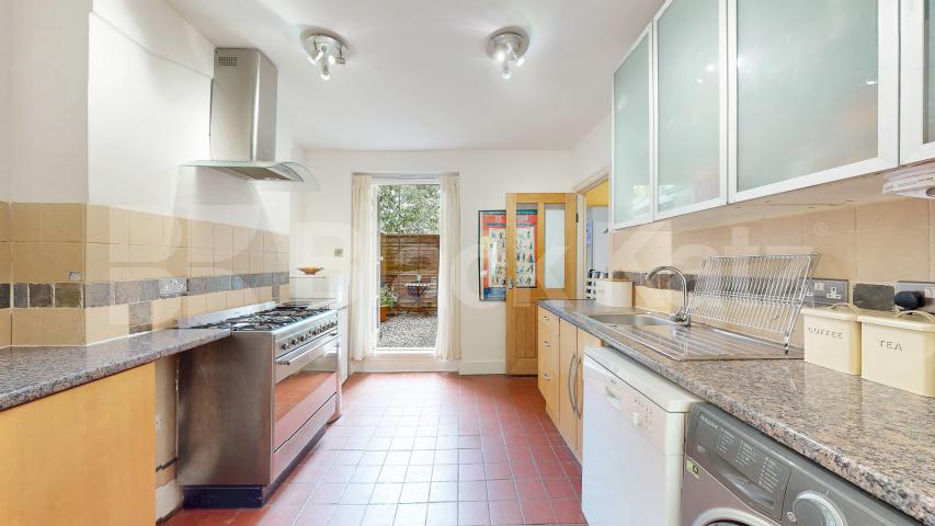 Stunning Apartment With Private Patio Tabor Road, Hammersmith